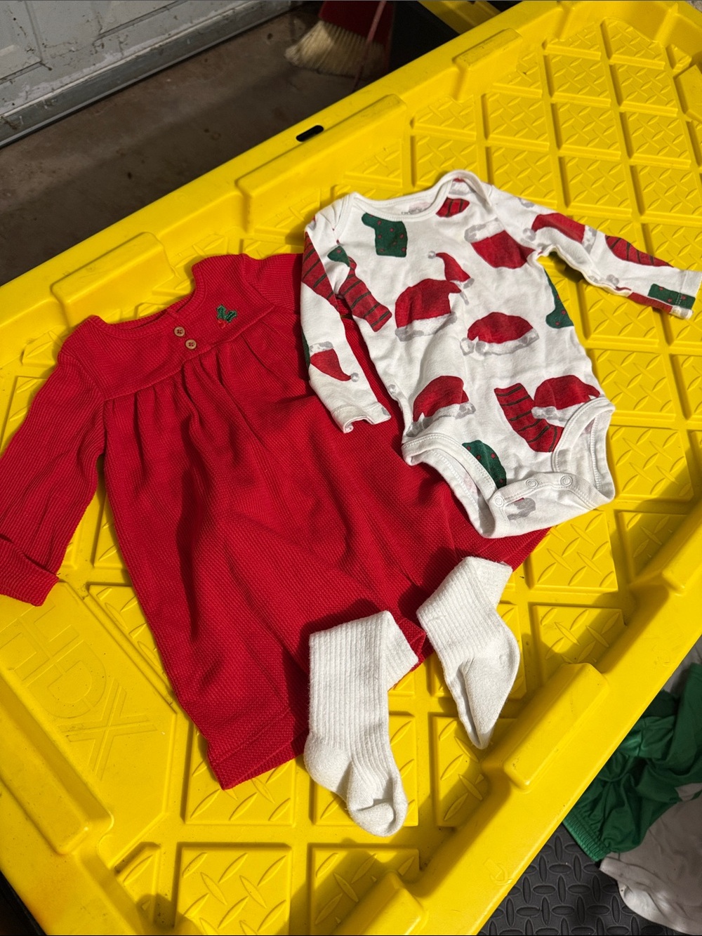 Red Long-Sleeve Baby Dress with Santa Hat Print Bodysuit Set